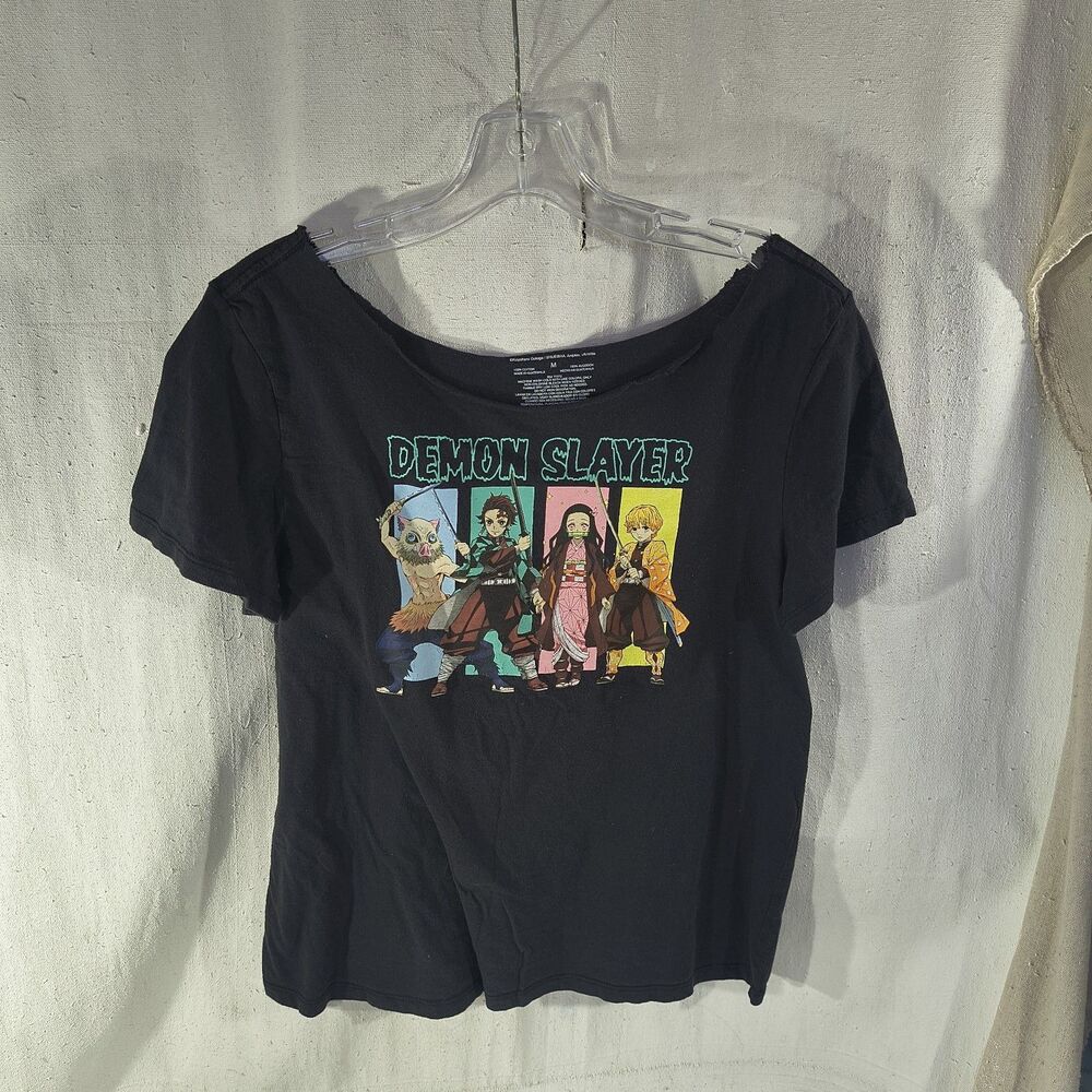 Demon Slayer Women's Size Medium SS T-shirt With Cropped Scoop Neck
